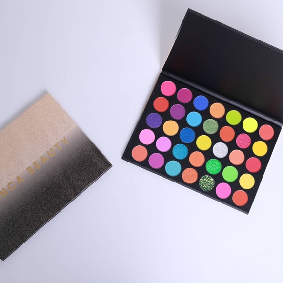 Glam Box Eyeshadow Palette - Picture 5 of 5